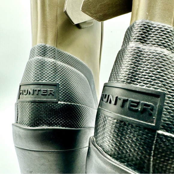 HUNTER GREEN RUBBER CHELSEA BOOTS WITH BLOCK HEELS - US SIZE 7 - Picture 10 of 15